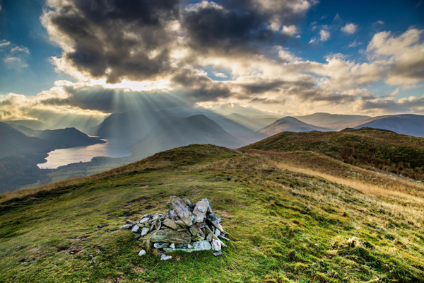 Crummock Water from Low Fell summit  (www.andrewswalks.co.uk)